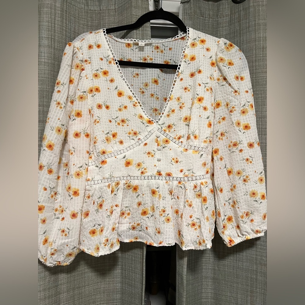 Blu Pepper Floral V-Neck Blouse in Orange and White